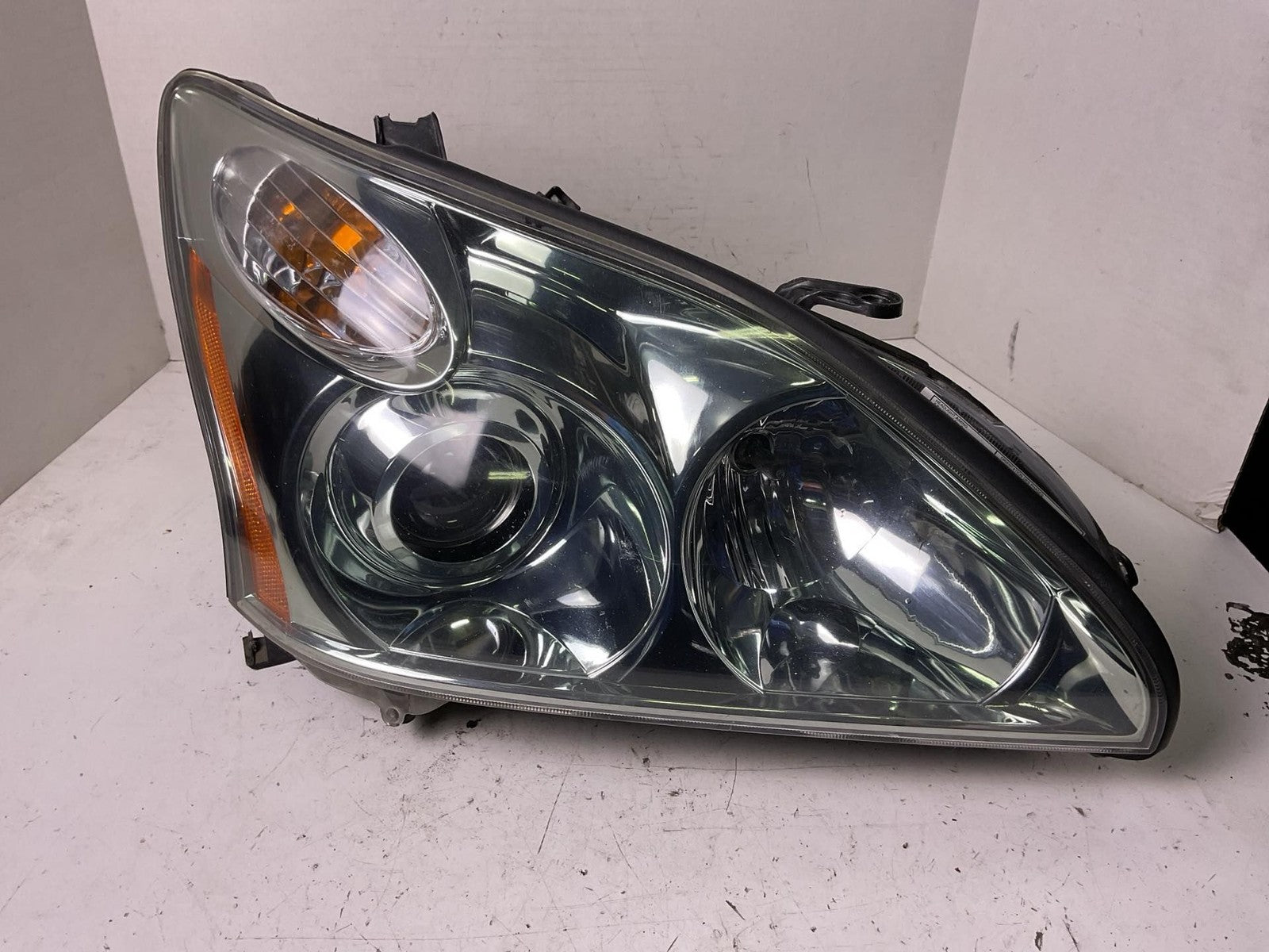 Headlamp Assembly LEXUS RX400 HYBRID Right 060